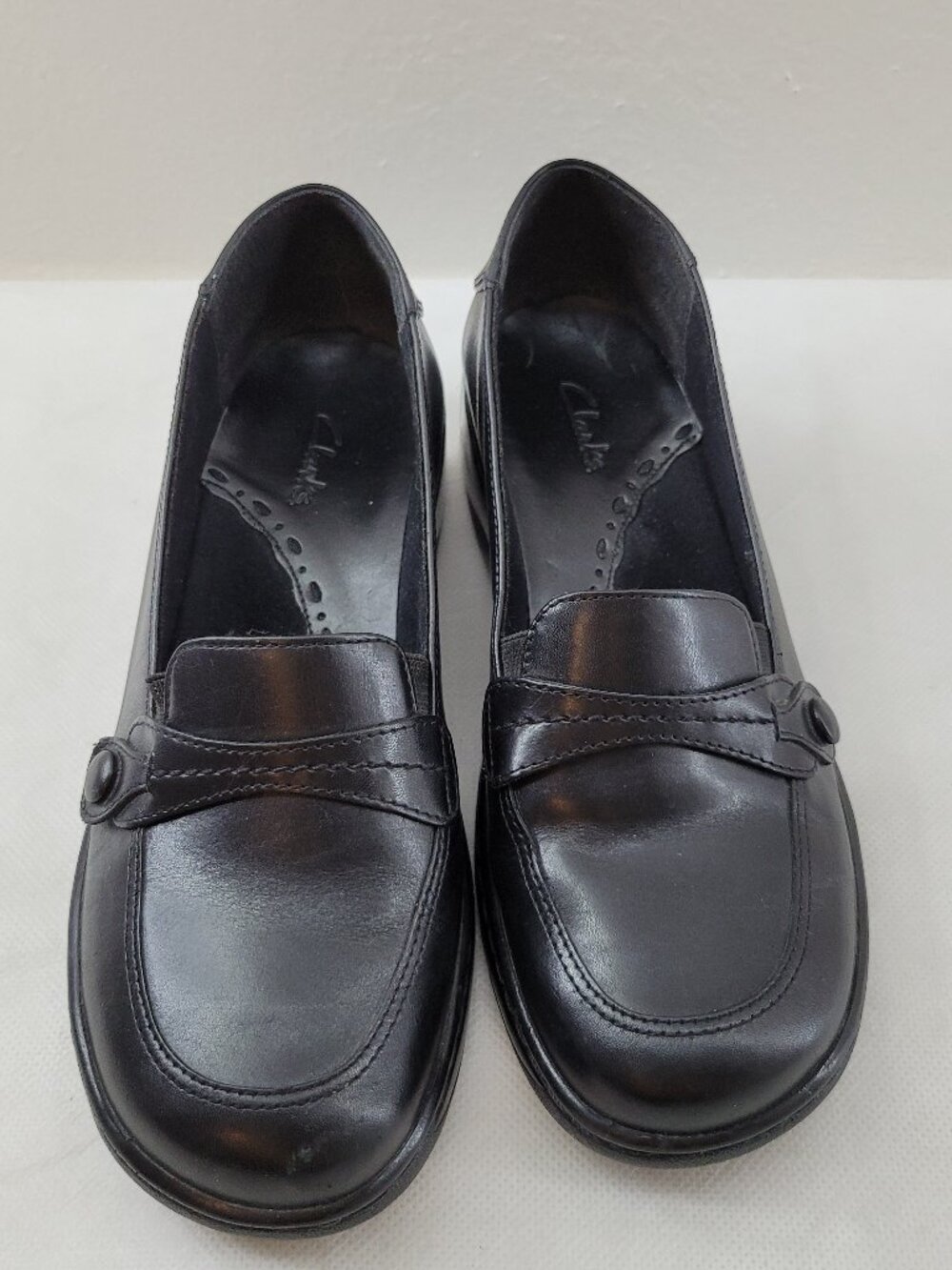 Clarks Loafers Womens 7 Black Leather Block Heel Shoes 74065 Made in Brazil